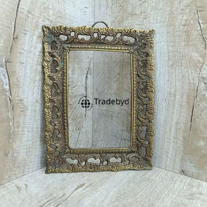 Elegante Marco de Fotos Metálico, Decoración Premium para el Hogar de Tradebyd - Product Image 1