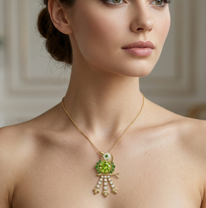 Broche et pendentif de luxe en or 14 carats plaqué rhodium, design oiseau, diamants de laboratoire, pierre précieuse verte pour femmes |   Bijoux fins de créateur - Product Image 5