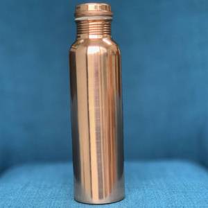 Elegant Modern Luxury Hammered Copper <b>Water</b> <b>Bottle</b> with <b>Large</b> Capacity for Office and Home Use - Product Image 2