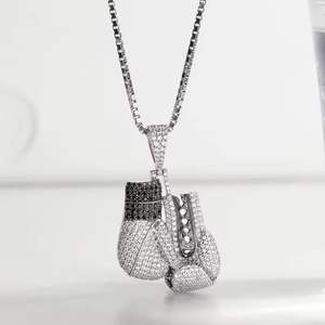 Colgante de Guantes de Boxeo Iced Out para Hombre, Joyería de Plata con Moissanita en Forma de Diamante y Engaste de Bisel, Estilo Hip Hop - Product Image 3