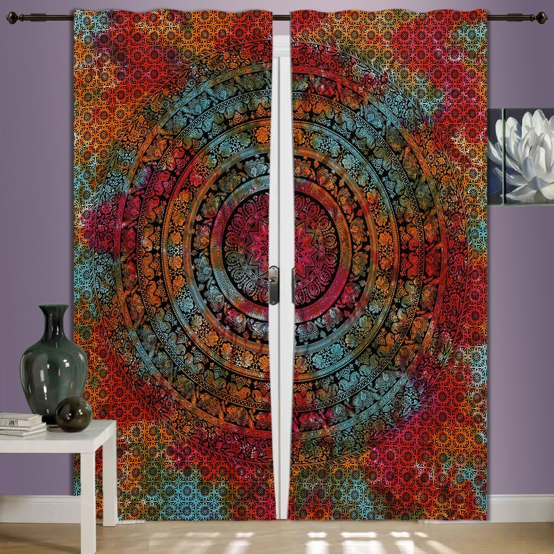 มันดาลาช้างหลากสี