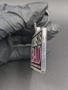 จี้ตัวอักษรทรงสี่เหลี่ยมแบบกำหนดเอง เงินแท้ 925 ประดับมอสซาไนต์ชุบทอง หรูหรา เหมาะเป็นของขวัญสำหรับงานปาร์ตี้ - Product Image 2