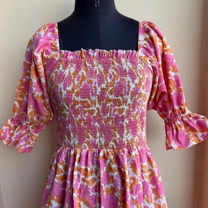 Robe imprimée à la main, tuniques indiennes, longue robe en coton indien, robe en coton indien à col carré, robe longue maxi à imprimé floral - Product Image 1