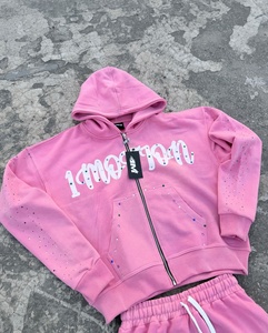 Conjunto de chándal de streetwear personalizado con pedrería, de forro polar grueso, con sudadera con capucha de cremallera completa con cristales incrustados y pantalones de chándal estampados de pierna ancha - Product Image 2