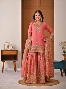 Ensemble Anarkali en soie brodée rose avec dupatta, tenue de mariage traditionnelle pour femmes, longueur au sol, coupe régulière, ensemble indien pakistanais - Product Image 1