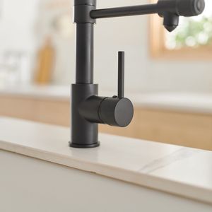 Grifo de Cocina Monomando con Rociador Extraíble en Negro Sin Sensor - Product Image 6