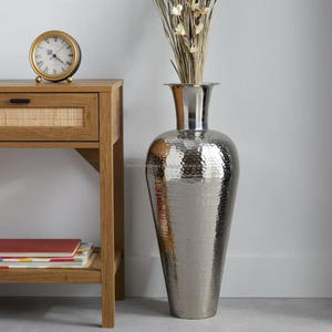 Florero de aluminio de estilo bohemio de calidad llamativa pulida Fácil sofá portátil Pantalla lateral Maceta de gran tamaño de TCD - Product Image 1
