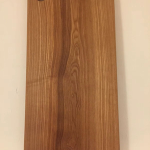 Planche de cuisine en bois foncé de qualité supérieure - Product Image 1