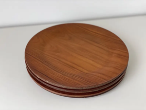 Juego de Platos de Madera de Nogal Tallados a Mano: Decoración de Cocina Estilo Rústico - Product Image 2