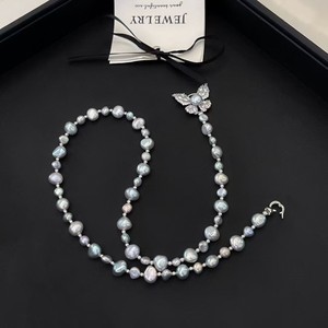 Collar de Perlas con Cadena para Clavícula, Diseño de Mariposa, Estilo Versátil y de Lujo, Marca Manta Rose - Product Image 5