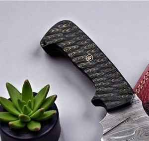 Cuchillo de Caza de Acero de Damasco Forjado para Supervivencia al Aire Libre, Fabricación Personalizada OEM, Hoja de Acero de Damasco Forjado, Mango de Madera - Product Image 5