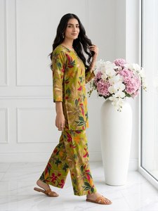 Ensemble Kurti et Palazzo en Rayonne Imprimée avec Broderie Métallisée – Tenue Ethnique Douce et Confortable - Product Image 3