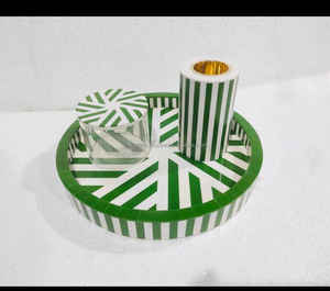 Accessoire d'encens luxueux fait à la main pour les célébrations du Ramadan et de l'Aïd, Layali Noor, brûleur à bakhoor en incrustation d'os et ensemble de pot en acrylique - Product Image 5