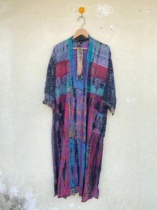 Kimono largo de Sari de seda crepé reciclado rosa y azul para mujer - Product Image 6