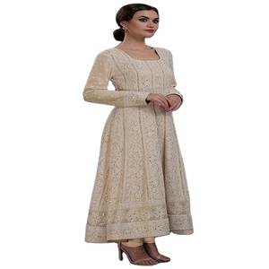Costume de soirée pour mariée, tenue de bal, pashmina, velours, satan pour l'hiver, robes de pelouse pakistanaise, costume pataila punk jabs, nouvelle collection de styliste - Product Image 1