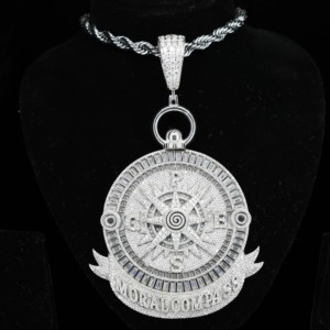 Collar con colgante de brújula moral para hombre, estilo hip hop, con moissanita talla baguette, plata 925 chapada en rodio, dijes temáticos para hombre - Product Image 6