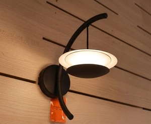Lámpara de Pared Lumetal 9W 31.87 Lm/w IP20 AC 120V LED Moderna con Control de Botón para Interiores, Metal, 3000K (Blanco Cálido) - Product Image 1