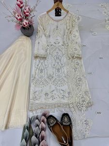 Women's Heavy Embroidered Sequin Party Wear Palazzo Suit Set with Soft <b>Net</b> <b>Dupatta</b> - Product Image 4