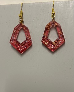 Pendientes de Resina Certificada, Pendientes de Resina Probados en Laboratorio, Pendientes de Resina con Acabado Liso, Precio de Fábrica al por Mayor, Artículo Hecho con Resina - Product Image 3