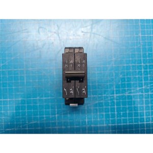 Phoenix Contact TMC 2 M1 120 1A ใช้เป็นชิ้นส่วนอุปกรณ์เซมิคอนดักเตอร์รุ่นเก่า - Product Image 1