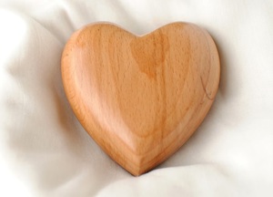 Handcrafted American Style Beechwood Heart Cremation Urn for Baby-Eco-Friendly <b>Memorial</b> <b>Keepsake</b> - Product Image 1
