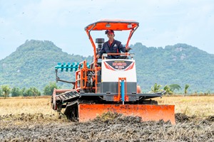 Tractor de orugas de caucho de alto rendimiento HOGICO HG80VN/TURBO 80HP 2WD con motor Yunnei para labranza agrícola en campos secos - Product Image 5