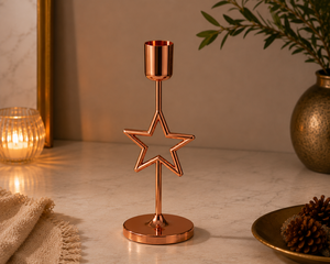 Candelabro de Metal con Diseño Exclusivo de Estrella de Cobre – Moderno Soporte Decorativo para Velas Cónicas, Centro de Mesa y Decoración del Hogar - Product Image 1