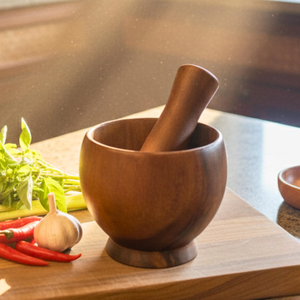 Mortero y Pilón de Madera Natural Ecológicos, Duraderos y Hechos a Mano, de Grado Alimenticio, para Moler Especias, Hierbas, Ajo y Jengibre en la Cocina - Product Image 1