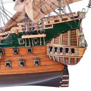 Maquette de bateau en bois artisanale vietnamienne Friesland, peinte, pour la décoration de la maison et du bureau, 63Lx20Wx53.5H cm - Product Image 4