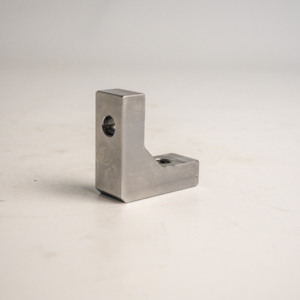 AMT VINA Fabrication Métallique Personnalisée Usinage CNC Service de Fabrication Précise de Supports de Connexion en L Faible MOQ Usine - Product Image 3
