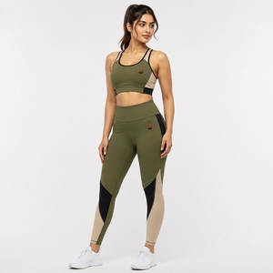 Ensemble de yoga pour femmes, coupe confortable, design respirant, idéal pour le yoga, le pilates, la gym, l'entraînement, vêtements de sport haut de gamme, tissu extensible. - Product Image 1
