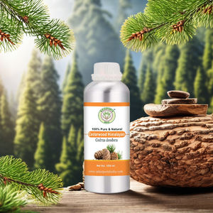 Approvisionnement en vrac d'huile essentielle de bois de cèdre rectifié pur 100% pour cosmétiques, parfumerie et produits de nettoyage à domicile naturels - Product Image 1