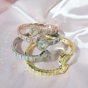 Bracelet manchette ouvert en argent sterling avec pendentif cœur baguette glacé et moissanite, 7 ou 8 pouces, style Hip Hop, personnalisable - Product Image 1