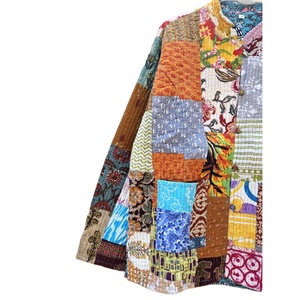 Vente en gros de veste indienne matelassée en coton multi-patchwork faite à la main Jaipuri Vintage en coton Kantha réversible sans manches en coton - Product Image 2