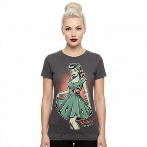 Camiseta Vintage Gótica con Reloj para Mujer, Diseño Gráfico de Arquitectura de Catedral, Estilo Estético Oscuro Steampunk, Proveedor de Camisetas Personalizadas - Product Image 6