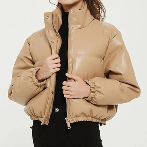 Blouson matelassé court pour femme, col montant, fermeture éclair et boutons-pression, manteau d'hiver rembourré, vente en gros - Product Image 2