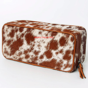 Bolso de mano rectangular minimalista para mujer en piel natural con cierre de cremallera delgado y borde de cuero para uso diario. - Product Image 3