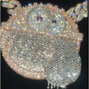 จี้เพชรโมอิสซาไนต์แบบ Iced Out ได้รับการรับรองจาก IGI สำหรับผู้ชาย สไตล์ฮ็อปแบบสั่งทำพิเศษ พร้อมสร้อยเงินแท้ 925 ระดับ VVS เครื่องประดับชั้นดี - Product Image 1