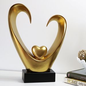 Centre de table décoratif en métal en forme de cœur pour une ambiance romantique et des idées de décoration intérieure élégante - Product Image 1