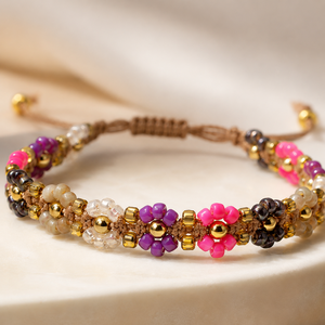 Pulsera de Macramé Ajustable con Cuentas Miyuki Delica Multicolores Hechas a Mano, Modelo BS26 de Sstringz, Estilo Boho para Mujer - Product Image 3