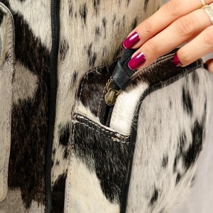 LW Sac à dos en cuir de vache véritable pour femmes, isolé, style bohème rock, résistant à l'eau. - Product Image 3