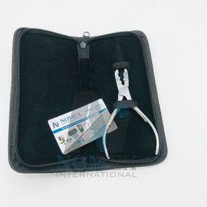 Alicates personalizados en forma de U de alta calidad, herramienta de extensión de cabello de acero inoxidable de grado quirúrgico, sostenible y personalizable - Product Image 5