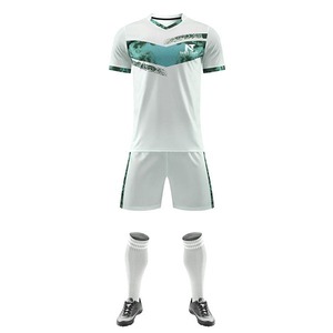 Vêtements de sport confortables pour hommes, uniforme de football 100% polyester, uniforme de football sur mesure pour hommes - Product Image 5