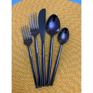 ชุดช้อนส้อมคริสต์มาสสีดำสไตล์เกาหลี ชุดอุปกรณ์รับประทานอาหารทำมือจากสแตนเลสสตีลโบราณ ราคาขายส่ง - Product Image 5