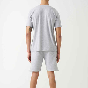 En ligne : Ensemble short d'été pour homme en tissu éponge léger et écologique, style hip-hop, couleur unie, avec haut imprimé. En promotion en ligne. - Product Image 2