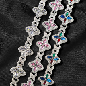 สร้อยข้อมือเทนนิสฮิปฮอปทองคำแท้ 14K ดีไซน์ทันสมัยสำหรับผู้หญิงจาก Jewellery Planet ประดับเพชรธรรมชาติทรงบริลเลียนต์รูปใบโคลเวอร์สี่แฉก - Product Image 3