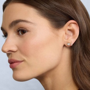 Pendientes de diamantes cultivados en laboratorio con forma de corazón y engaste de bisel, 1.00 quilates, diamantes cultivados en laboratorio en oro de 14 quilates, joyería para boda y compromiso. - Product Image 3