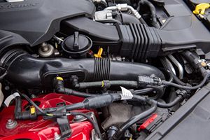 Alfa Romeo Giulia Quadrifoglio Sedán 2024 Especial Inteligente, Listo para Envío a Todo el Mundo - Product Image 5