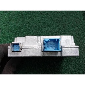 ECU และโมดูลคอมพิวเตอร์มือสองสำหรับรถยนต์ซีรีส์ 7 รุ่น 930742201 - Product Image 3
