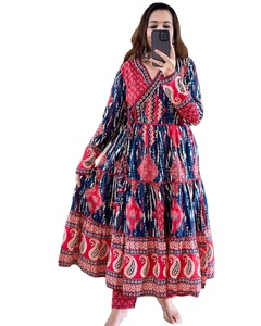 Enorme estilo encaje y Latkan trabajo rutina diaria hecha a mano satisfacción personalizada manga diferente trabajo Kurti conjunto para adultos - Product Image 1